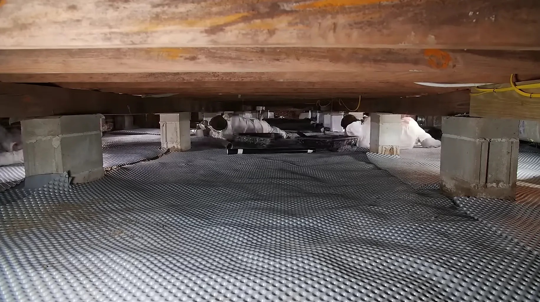 Heavy-duty 20 mil crawl space vapor barrier liner replacement